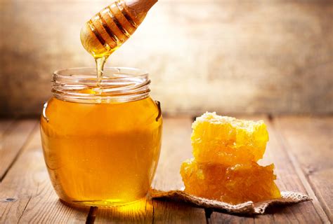 Sweet honey - The reason could possibly be put down to catching flies to get rid of them. However, the underlying meaning of this idiom is that , you would experience more success if you were to be nice, rather than be un-nice. The analogy drawn here, is "honey" (sweet-tempered), and vinegar (sour-tempered). The Phrase Finder states its origin: